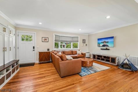 252 Canterbury Place Ridgewood Village NJ 07450