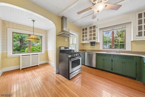 21 Bounty Street Metuchen NJ 08840