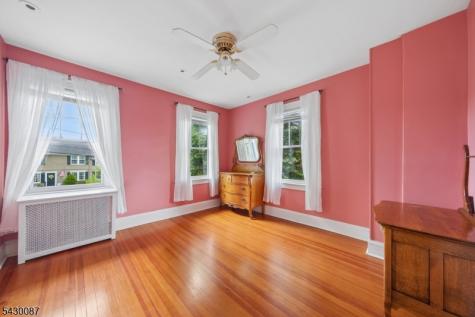 21 Bounty Street Metuchen NJ 08840