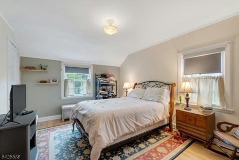17 Brookdale Road Bloomfield NJ 07003