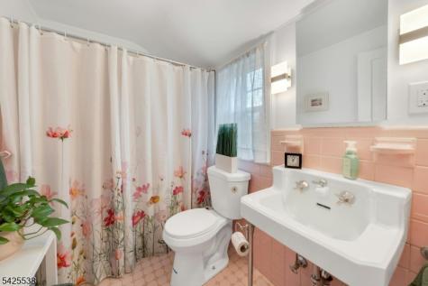 17 Brookdale Road Bloomfield NJ 07003