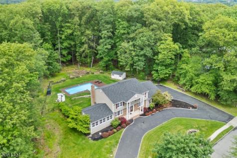 7 Hennion Drive Parsippany-troy Hills NJ 07054