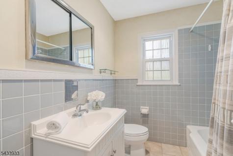 487 Knollwood Drive Bridgewater NJ 08807