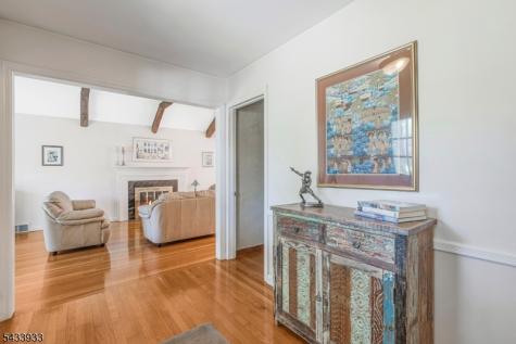 487 Knollwood Drive Bridgewater NJ 08807