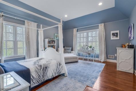 18 Yardley Road Mendham NJ 07945