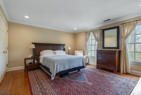18 Yardley Road Mendham NJ 07945