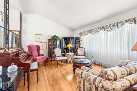 238 Saint Cloud Avenue West Orange NJ 07052