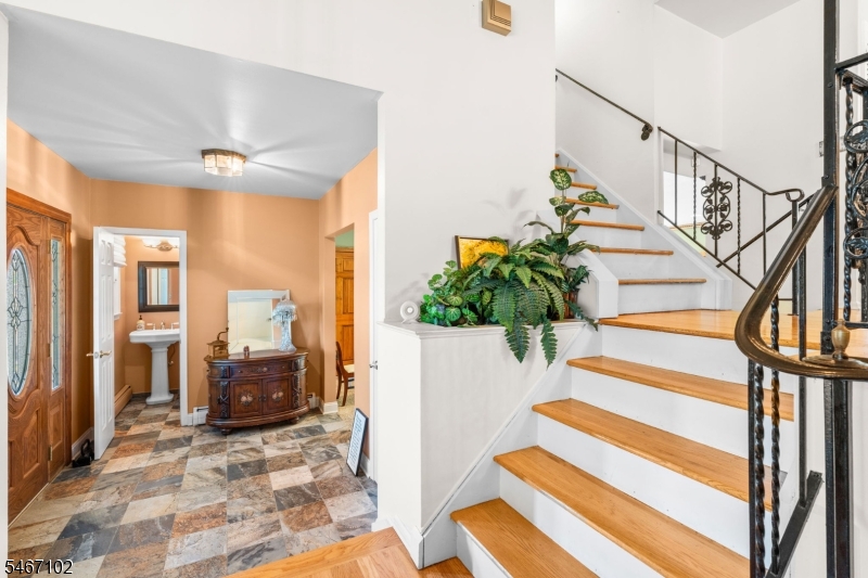 238 Saint Cloud Avenue West Orange NJ 07052