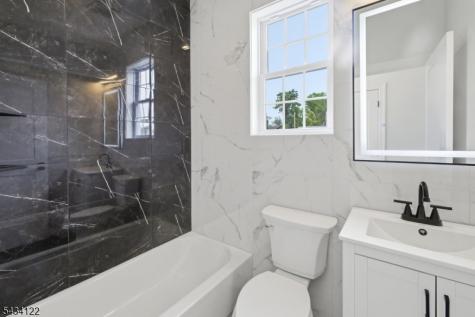 137 Platt Avenue Saddle Brook NJ 07663