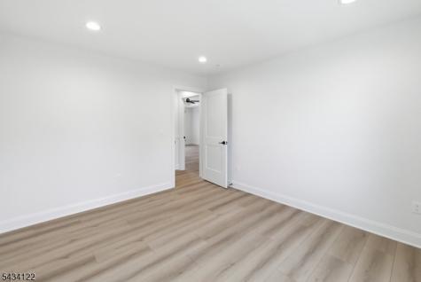 137 Platt Avenue Saddle Brook NJ 07663