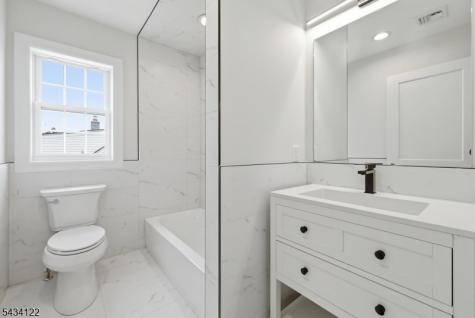 137 Platt Avenue Saddle Brook NJ 07663