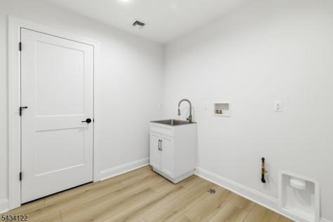137 Platt Avenue Saddle Brook NJ 07663