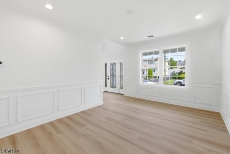 137 Platt Avenue Saddle Brook NJ 07663