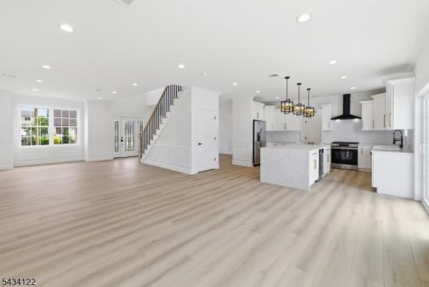 137 Platt Avenue Saddle Brook NJ 07663