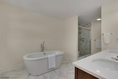 2 Maddie Court Woodbridge NJ 07067