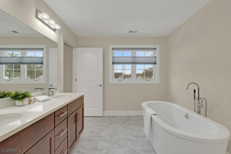 2 Maddie Court Woodbridge NJ 07067