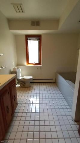 83 Lakeside Drive Vernon NJ 07461