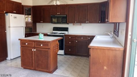 83 Lakeside Drive Vernon NJ 07461