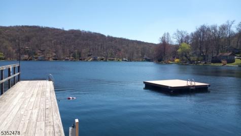 83 Lakeside Drive Vernon NJ 07461