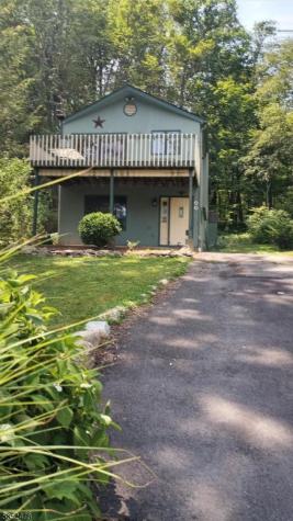 83 Lakeside Drive Vernon NJ 07461