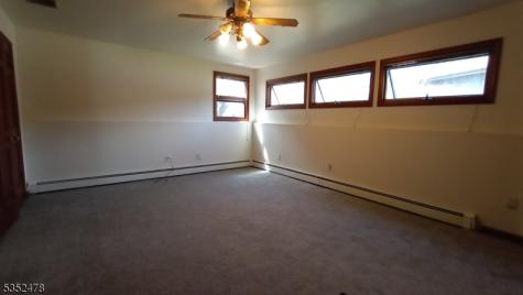 83 Lakeside Drive Vernon NJ 07461