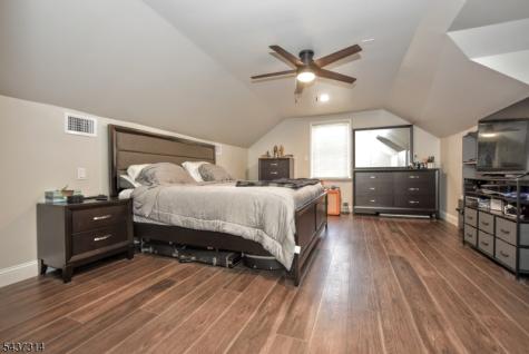11 Onyx Terrace North Haledon NJ 07508