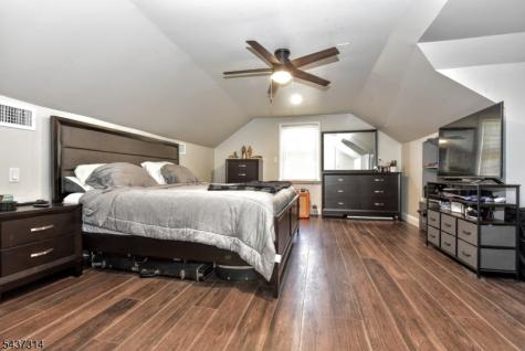 11 Onyx Terrace North Haledon NJ 07508