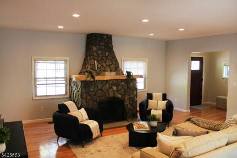 223 Squaw Trail Hopatcong NJ 07821