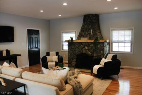 223 Squaw Trail Hopatcong NJ 07821