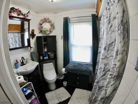 19 Ryerson Avenue Newton NJ 07860