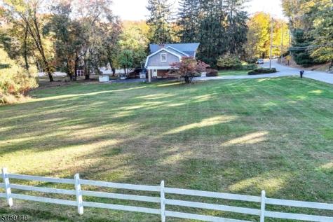 157 Mountain Avenue Pequannock NJ 07444