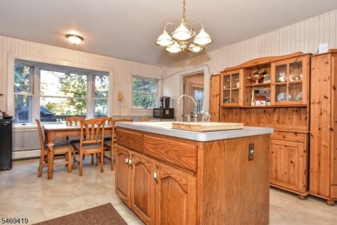 157 Mountain Avenue Pequannock NJ 07444