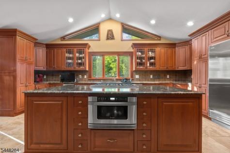 8 Cracco Lane Wayne NJ 07470