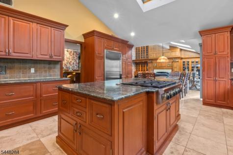 8 Cracco Lane Wayne NJ 07470