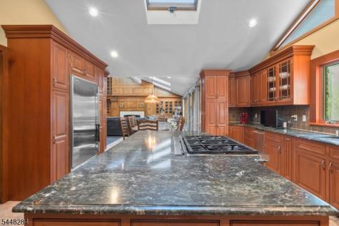 8 Cracco Lane Wayne NJ 07470