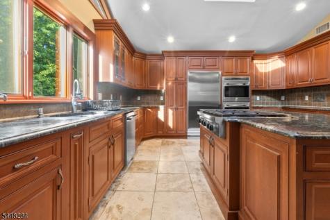 8 Cracco Lane Wayne NJ 07470