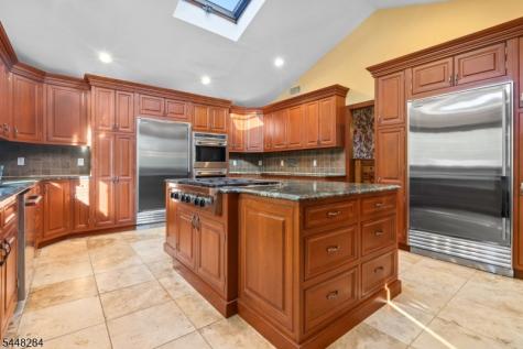 8 Cracco Lane Wayne NJ 07470