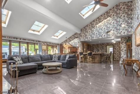 8 Cracco Lane Wayne NJ 07470