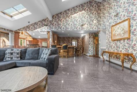 8 Cracco Lane Wayne NJ 07470