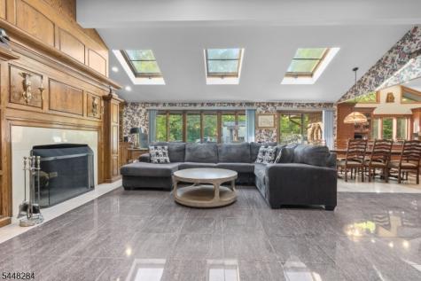 8 Cracco Lane Wayne NJ 07470