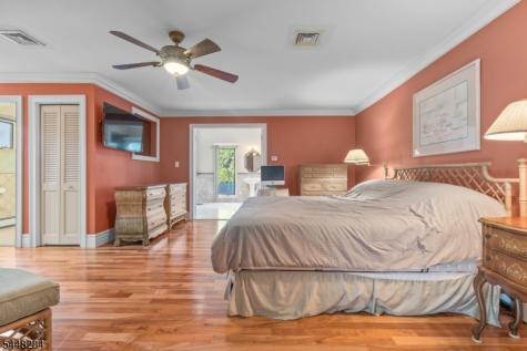 8 Cracco Lane Wayne NJ 07470