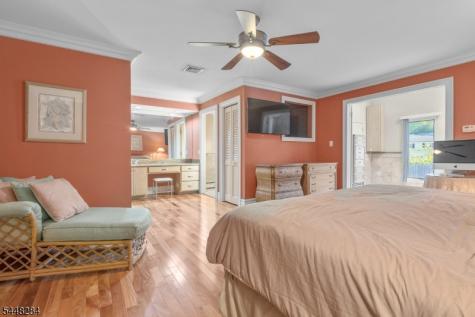 8 Cracco Lane Wayne NJ 07470