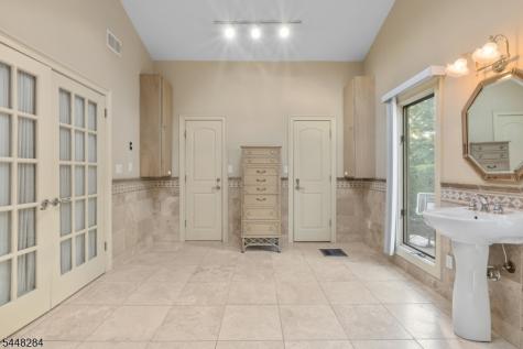 8 Cracco Lane Wayne NJ 07470