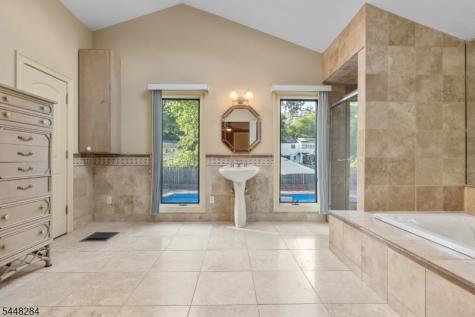 8 Cracco Lane Wayne NJ 07470