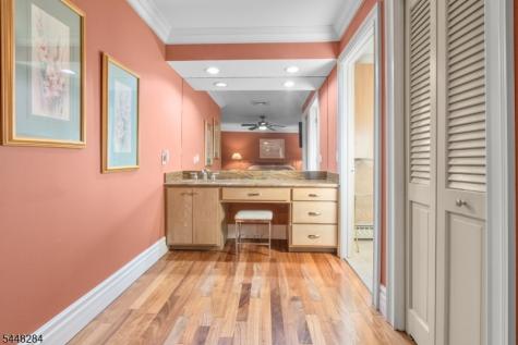 8 Cracco Lane Wayne NJ 07470