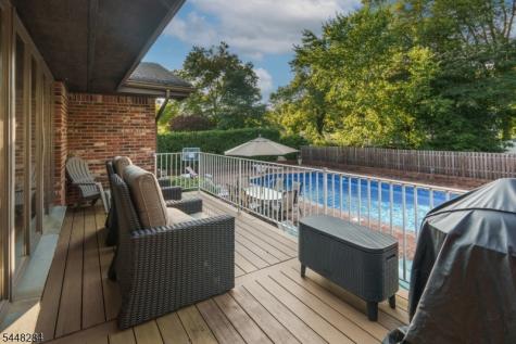 8 Cracco Lane Wayne NJ 07470