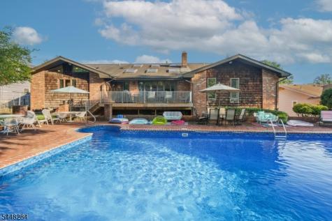 8 Cracco Lane Wayne NJ 07470