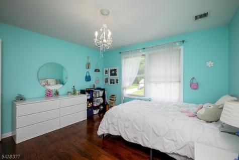 86 Highland Avenue Bridgewater NJ 08807