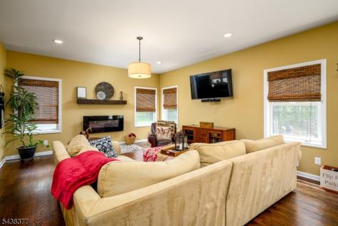 86 Highland Avenue Bridgewater NJ 08807