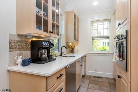 132 Christopher Street Montclair NJ 07042